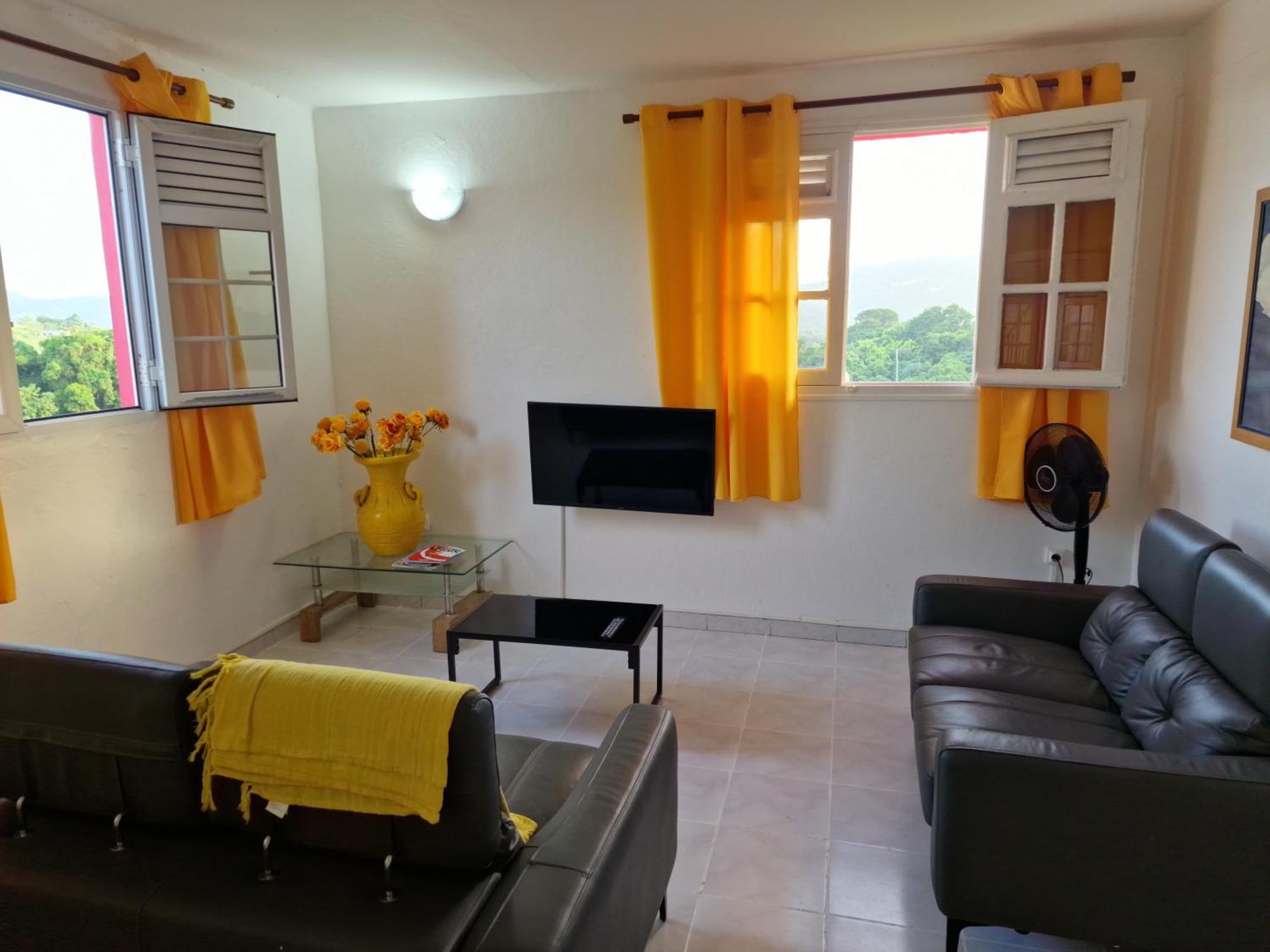 Habitation Bellevue Apartment เลอโวแกล็ง ภายนอก รูปภาพ